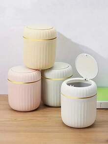 1 سلة مهملات مكتبية مع غطاء، غطاء مضغوط مرن، سلة مهملات للمكتب المنزلي/طاولة القهوة، سلة مهملات رمادية مكتبية مضغوطة، صندوق تخزين مستحضرات التجميل الصغيرة، 1 سلة مهملات مكتبية مضغوطة صغيرة - متعدد الألوان - مشاهدة 1