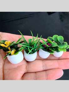4/2PCS Mini Artificial Potted Plant,Artificial Mini Succulent Plants, Realistic Simulation Of Bonsai And Floral Greenery, Durable Resin Square Pot, Mini Garden, Versatile Ornament For Universal Holiday Decorations,Suitable For Dollhouse Decoration, Christmas Birthday Present, DIY Handicrafts, For Home Living Room, Desktop Center, Windowsill, Office Decor, Wedding Party Decoration 1pc