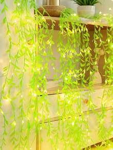 2m 20-LED Green Artificial Leaf Garland String Lights, Suitable For Gift Wrapping, New Year Gifts, Wedding Dessert Tables, Cake Decorations, Birthday Parties, Holiday Decorations (Battery Powered) - Green - View 6