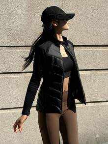 Forro corto ligero deportes Slim al aire libre cuello chaqueta caliente Novedades de invierno para mujer: chaqueta deportiva ligera, corta, con forro desmontable, corte ajustado, cuello alto y abrigo para exteriores. Chaqueta ultraligera, corta, con corte ajustado y tacto premium para mujer. Chaqueta deportiva de invierno ligera con triple protección. Chaqueta deportiva para correr al aire libre, cortavientos, abrigada, con forro desmontable, ligera, con corte ajustado y cuello alto acanalado. - Negro - Ver 4