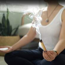 1 PC White Sage Bundles-Palo & 1 PC Holy Wood Santo Sticks Authentic,Peruvian Holy Wood Logs,Palo Santo Stick,Dried White Sage,For Smudging, Healing, Purifying, Meditating & Incense,Home Air Purification