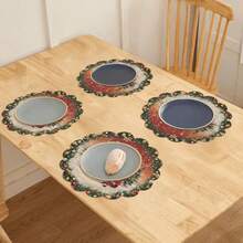 4 pièces de sets de table ronds avec un design du Père Noël et des rennes, en matériau coquillage antidérapant et lavable. Cadeau de Noël, convient pour un usage quotidien, les fêtes, la cuisine, les repas et la décoration de table