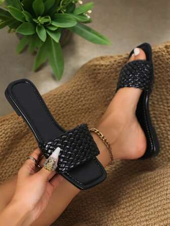 Women's Fashionable Vacation Style Flat & Low Heel Woven Slippers,Slide-On Design For Comfortable Outdoor Activities,Beach, Indoor, Non-Slip, Wear Resistant, Lightweight, Breathable Women's Slippers Are Available In Black And Brown And Red And White Women's Slippers