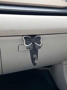 1个装蝴蝶结汽车挂钩创意车内挂钩内饰前排乘客装饰多功能储物钩