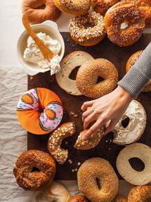 1 par de calcetines de alta calidad con diseño de rosquilla, calcetines cómodos y lindos aptos para primavera/verano/otoño/invierno, aplicables para Navidad, Halloween, Acción de Gracias, Día del Maestro, Carnaval, Ramadán, Día de la Independencia, temporada de regreso a clases y otras festividades. Calcetines divertidos y de moda, calcetines coloridos y creativos, ideales para regalos festivos.