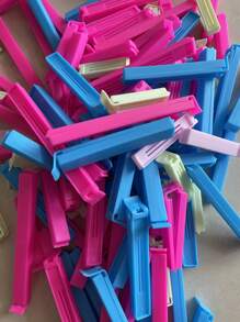 3/5/10/12/15/20 قطعة ألوان عشوائية مشابك إغلاق متعددة الأغراض، أدوات إغلاق صغيرة مناسبة للوجبات الخفيفة وأكياس الطعام، مشابك إغلاق محكمة للرطوبة، مشابك إغلاق متعددة الوظائف، مشابك إغلاق بلاستيكية، مشابك للشاي، مشابك حفظ الطعام محكمة الإغلاق للرطوبة. تستخدم لمنع الوجبات الخفيفة والطعام والشاي وحبوب القهوة ومسحوق الحليب وما إلى ذلك من الرطوبة والعفن والتلف. مشابك إغلاق بلاستيكية لأكياس الطعام والوجبات الخفيفة، مشابك إغلاق بلاستيكية للطعام، مشابك لتخزين الأكياس في المطبخ، آلة إغلاق