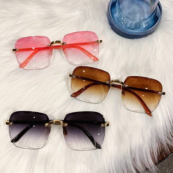 Three Super Color Combinations To Choose From ✨ Pink Gradient Is Sweet And Eye-Catching, Brown Gradient Is Retro And Fashionable, And Gray Gradient Is Cool And Versatile. Frameless Design + Wavy Edges, Full Of Fashion Sense, Metal Temples Are Exquisite And Add Points, Easily Grasp  Holiday Relaxation, Concave Shape, UV Protection, Put On And Become A Avant-Garde  ICON In Seconds, Whether It Is Daily Outings, Travel Photos, Or Party Bombing, It Can Make You Beautiful, Come And Pick Your Style And Unlock A New Summer Fashion Posture~