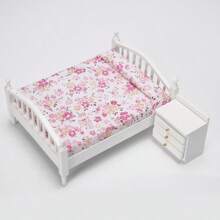 1pc Miniature European Style Wooden & Fabric Doll House Bedroom Furniture Set, Double Bed & Nightstand, Suitable For Doll House Play, Birthday Gifts, Christmas Gifts