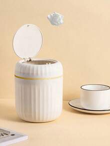 1 سلة مهملات مكتبية مع غطاء، غطاء مضغوط مرن، سلة مهملات للمكتب المنزلي/طاولة القهوة، سلة مهملات رمادية مكتبية مضغوطة، صندوق تخزين مستحضرات التجميل الصغيرة، 1 سلة مهملات مكتبية مضغوطة صغيرة - متعدد الألوان - مشاهدة 2