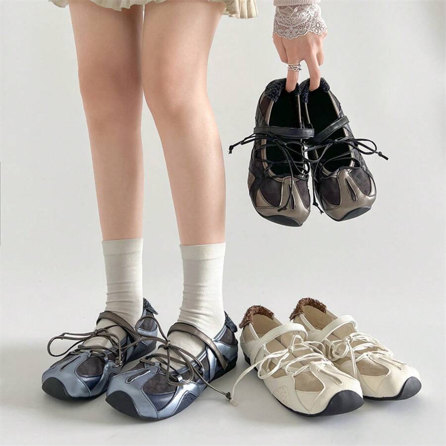Women Flat Sandals - Black - View 1