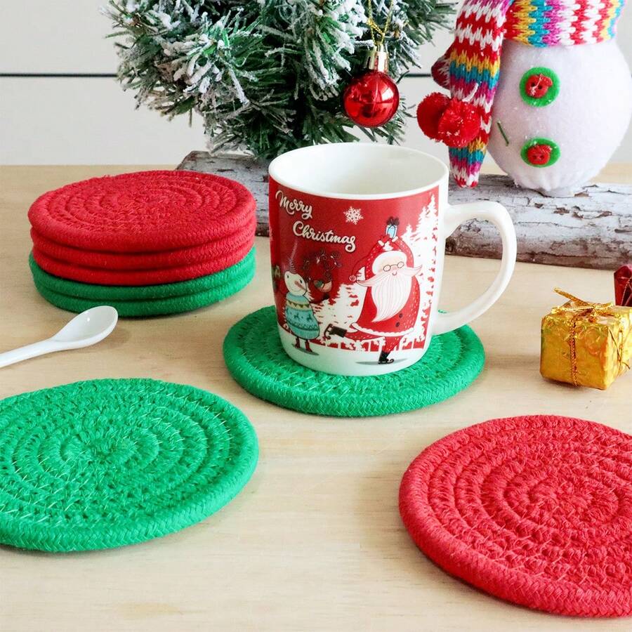 8pcs Mixed Christmas Red & Green Round Woven Drink Coasters, Handmade Thick Heat-Resistant Absorbent Coaster Set, For Christmas Table, Gifts, Home Party Decor (4.33inch/11cm Diameter)