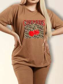 Conjunto oversize estampado  Outfit cómodo y con estilo  Look casual y moderno  Ropa holgada y estampada  Conjunto con personalidad  Estilo urbano relajado  Outfit con estampado  Moda cómoda y creativa - Camel - Ver 2