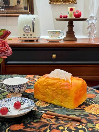 1pc Fun Bread Toast-Shaped Tissue Storage Box, Bathroom Decoration Ornament, Dining Table Table Decoration Tissue Box, Bedroom Decoration Ornament, Decorative Tissue Storage Container, Party Decoration Supplies, Suitable For Christmas Gifts, Moving Gifts