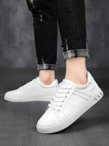 Flipark 男士条纹设计系带滑板鞋 - 耐磨 PU 皮革鞋面、透气面料内里、布质鞋垫、防滑 PVC 鞋底、圆头，非常适合秋季、春季、夏季、冬季户外休闲穿着