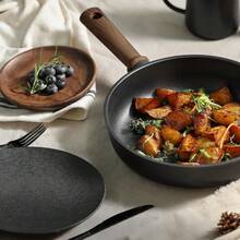 16件套不粘锅具套装，包括不粘锅、平底锅、煎锅和炖锅 - 彩色 - 查看 8