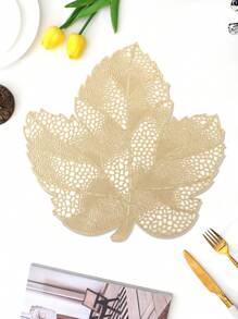 1/4/6pcs Maple Leaf Placemats, Heat Insulation Mats Suitable For Wedding Party Table Decoration, PVC Foil Placemats Minimalist And Fashionable, Coffee Machine Pads, Non-Slip Heat Insulation Coasters For Wedding Party, Holiday Celebration, Picnic, Birthday Party Table Decor