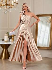 女士优雅光滑针织弹力缎面单肩连衣裙，3D立体花卉装饰，性感褶皱夏季晚礼服，高腰侧开衩喇叭裙，适合约会、派对、晚宴、婚礼、伴娘活动、正式场合等春季穿着。 - 香檳色 - 查看 3