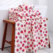 1pc Soft Coral Fleece Cute Strawberry Pattern Towel, Highly Absorbent And Comfortable, Suitable For Home, Shower, Sauna, Hotel, Travel