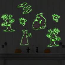 1/3/5 Stücke Halloween leuchtende grüne Wanddekoration, PVC Wandaufkleber - Hexe und schwarze Katze auf Besen reitend, Kürbis Geist toter Baum Monster Fledermaus Illustration leuchtende Aufkleber, Heimdekoration, Heim- und Partydekoration, glatte Oberfläche, geeignet für Halloween Weihnachten Wanddekoration, einfach anzubringen, Heimdekoration, Halloween Party Dekoration, einfach anzubringen, Zubehör für Spukhaus Heimdekoration, Halloween Weihnachtsgeschenke