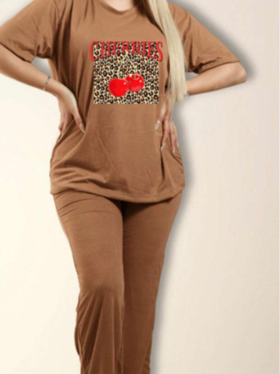 Conjunto oversize estampado Outfit cómodo y con estilo Look casual y moderno Ropa holgada y estampada Conjunto con personalidad Estilo urbano relajado Outfit con estampado Moda cómoda y creativa - Camel - Ver 1