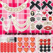 85 piezas Juego de dijes para cajón desordenado, dijes negros y rojos, calcetines de mujer, broches y alfileres, decoraciones para zapatos con lazos, kit de bricolaje para zapatillas, con cadenas de perlas falsas y rhinestones, zapatos, selecciones de primavera y verano, regalos para damas de honor, decoración de habitación, decoración de dormitorio, playa, viaje, para hombres, para mujeres, vacaciones, cosas lindas, estante para zapatos, ahorrador de almacenamiento, al aire libre, jardín, artículo esencial de viaje, portátil, artículo esencial de playa, temporada de graduación, ceremonia de graduación, regalo de graduación, presente de graduación, felicitaciones graduado, valedictorian, terminar la escuela, fiesta de graduación - Negro+Rojo - Ver 4