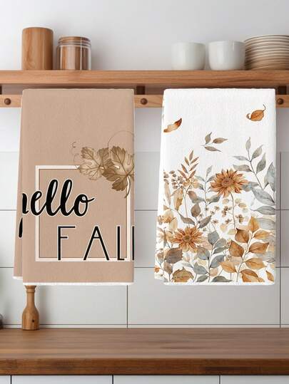 قطعتان من المناشف المطبوعة بألوان مائية على خلفية خشبية، تصميمات موسمية للخريف تشمل اليقطين والمربعات والنقاط والشاحنة والأوراق والزهور والحصاد والهالوين، مناسبة للمطبخ والمطاعم وطاولات المنزل