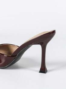 Sandales à talons hauts sexy à la mode pour femmes, style européen et américain britannique, bout pointu et rond élégant à la française, talon carré fin minimaliste et confortable en couleur assortie, brillant laqué, Glissant décontracté pour le travail et les sorties, matériau léger miroir mi-violet chaud et brillant en PU, chaussures de mode de rue élégantes pour le printemps, l'été et l'automne, sandales élégantes de bureau, de fête et d'extérieur en couleur unie brillante