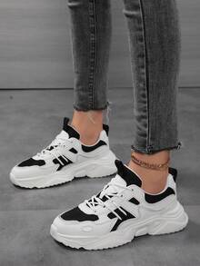 Skate Shoes! Women's Casual Sports Shoes, Classic Black And White Contrast Color Splicing, Webbing Shoelace Design, Light And Breathable, Anti-Skid And Wear-Resistant, Fashionable Versatile Walking Shoes