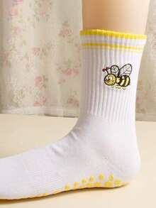 2 双黄色刺绣蜜蜂女士普拉提抓地瑜伽袜，适合轻度运动、居家、返校日常穿着、女士中筒袜、秋季袜子