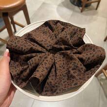 1个豹纹印花休闲涤纶发圈，适合所有季节，可作发绳、发圈、马尾辫发圈使用。 - 彩色 - 查看 12