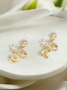 1 Stück A-Z Buchstaben Gold Bubble Buchstabe süßer Anhänger Schlüsselanhänger, Muschel- und Seestern-Accessoires, Schlüsselanhänger, Ringtasche, Rucksack-Anhänger, Auto-Anhänger, perfekt für Urlaub, Einkaufen, Strand, Camping, Geldbörse und Handtaschen-Accessoires. Geeignet als Geschenk für Frauen, Freunde, Klassenkameraden, Dekorationen, modisches kreatives Design Geburtstagsgeschenk, Sommer-Taschenbaumeln, modisches Accessoire für Damen, langanhaltend Metallschlüsselring, ästhetisches Geschenkidee, neuartiger Schlüsselanhänger, Rückkehr zur Schule Auto-Accessoires Goth Y2k' - Verschiedenfarbig - Übersicht 7