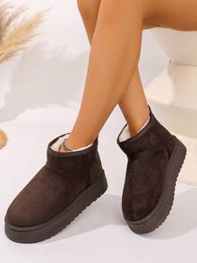 2025 Stivali da neve invernali da donna in marrone caffè, nuova moda versatile, punta tonda, fodera termica finta, spessi e caldi, adatti per uso esterno e interno, slip-on casual con suola antiscivolo chunky, stivali con pelliccia