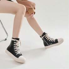 Woman's Thin Shoelaces, Round Toe Shoes, High-Top Casual Shoes, Minority Retro Thick-Soled Skateboard Shoes. - 黑色 - 查看 2