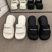 Women Athletic & Outdoor Sandals & Slides - 黑色 - 查看 1
