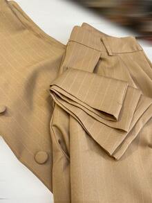 Elegant Women's Blazer And Tailored Trousers Set – Pinstripe Tailored Fabric - 卡其色 - 查看 1