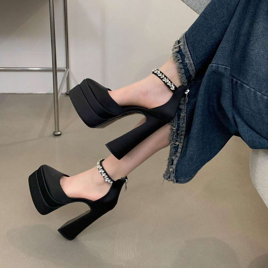 Women Heeled Sandals - 黑色 - 查看 1