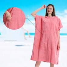 1PC prezentuje zarówno modę, jak i praktyczność. Ręcznik kąpielowy z kapturem z ultracienkiego włókna szybko schnie i jest oddychający. Nadaje się do nurkowania, pływania i surfowania na plaży, zarówno dla mężczyzn, jak i kobiet. Szlafrok.