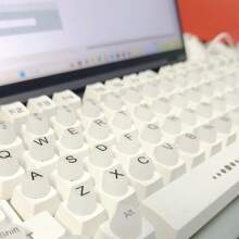 64 件长指甲打字小工具,美甲打字贴纸,有两种款式可供选择,一种是透明硅胶键帽 3D 贴纸,不影响键盘字母的可见度,清晰舒适地保护长指甲,另一种是清晰耐磨的字母,磨砂防滑,2 个额外的 DIY 空白键,可重复使用的 3D 贴纸,适用于笔记本电脑笔记本电脑台式机的打字和游戏,办公室必备 - 彩色 - 查看 9