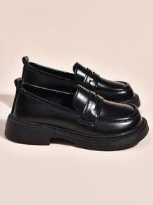 1 Pair Children's Casual Shoes, Retro Loafer Style, Suitable For Various Occasions, Commuting And Leisure Wear, Made Of Glossy Leather Material, Thick Sole Design For Moderate Height Increase And Foot Pressure Relief, Solid Black Color Matches Easily With Outfits - Black - View 3