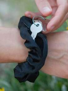 1 件带隐藏口袋的天鹅绒发圈，多功能发饰袋，用于存放钱和小物品，弹性发圈带拉链秘密隔层，可容纳钥匙、现金、口红，多功能隐藏式便携式小袋，适用于旅行、海滩、学校、宿舍、浴室、度假必需品、马尾辫夹、发圈、发橡皮筋、发绳、发饰