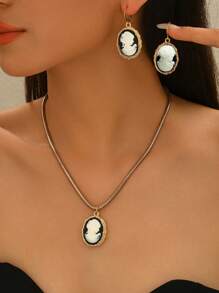3 Stücke französischer Retro Palast Stil Damen Kopf geprägter Anhänger Halskette & Ohrringe minimalistisch elegant Schmuckset für Frauen, Alltagstragen (Prägedruck Handwerkskunst, gelegentliche Farbe Blutung)