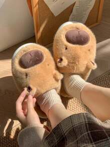 1 双男女款可爱卡通保暖厚底一脚蹬拖鞋，适合秋冬季