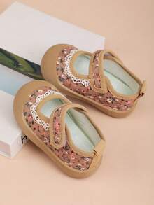 女童公主帆布鞋，新款春秋儿童休闲钩环幼儿步行鞋 - 卡其色 - 查看 4