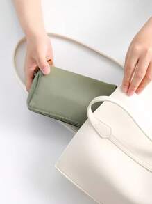 1pc Black Lipstick Jewelry Portable Splash-Proof Travel Makeup Pouch, Black Or Beige Lining Randomly Shipped, Korean Style Lipstick Bag For Women, Large Capacity Waterproof Cosmetic Bag, Compact Minimalist Makeup Bag For Travel Bag,Room Decor, Bags,Makeup Bag,Vanity,Travel,Make Up Bag,Travel Essentials,Organizer,Storage,Travel Essential,Makeup Organizer,Makeup Bags,Make Up Organizer,Organiser,Toiletry Bag,Desk Organiser,Cosmetic Bag,Makeup Pouch,Make Up Organize,Vanity Accessories,Make Up Pouch,Make Up Bags,Makeup Bag,Make Up Bag,Makeup Bags,Cosmetic Bag,Makeup Organiser,Travel,Makeup Pouch,Bag,Vanity,Make Up Pouch,Travel Essentials,Pouch Bag,Make Up Bags,Bags,Travel Essential,Vanity Accessories,Small Makeup Bag,Makeup Pouch,Cosmetic Bag,Travel Essential,Large Capacity,Large Makeup Bag