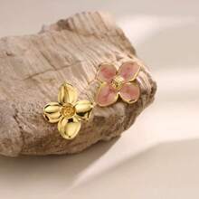 1 par de pendientes de flor coloridos, adecuados para vacaciones y uso casual, joyas delicadas de acero inoxidable teñidas por inmersión