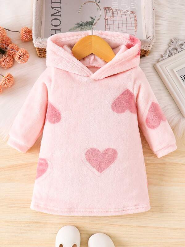Vestido de felpa con capucha suave y cálido con diseño de corazón para bebés y niños pequeños, elegante vestimenta casual minimalista para exteriores para otoño/invierno