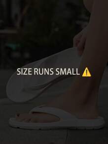 全新人字拖凉鞋一脚蹬沙滩鞋，适合室内外穿着，情侣款人字拖