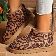 Damskie, pluszowe, ciepłe śniegowce z nadrukiem w panterkę, modne, miękkie, ocieplane, zimowe krótkie buty, antypoślizgowe, wygodne, śniegowce na zimę i na miasto - Wielbłąd - Zobacz 2
