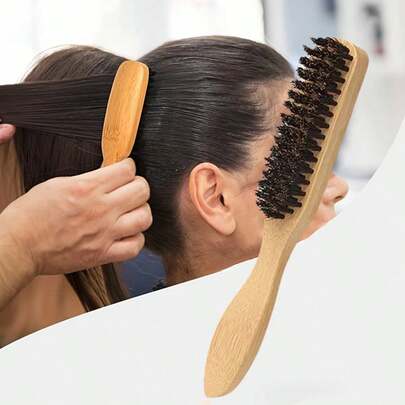 Lược lông mềm mượt, thích hợp để tạo kiểu tóc đuôi ngựa gọn gàng, làm mượt tóc con, chế ngự tóc xoăn và kiểm soát đường chân tóc - Lược đầu nhọn và bàn chải tạo độ phồng, tiện lợi cho việc chia và rẽ tóc.