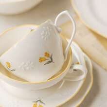 1 Cup & 1 Saucer Tulip Cup & Saucer Set, 220ml French Tulip Bone China Tableware, Lightweight Vintage Cute Floral Cup & Saucer, Underglaze Painted Bone China Coffee Cup & Saucer, Suitable For Home, Gifts, Ramadan, Christmas, Valentine's Day, All Seasons